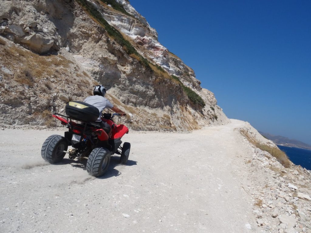 3 jours de quad à Milos