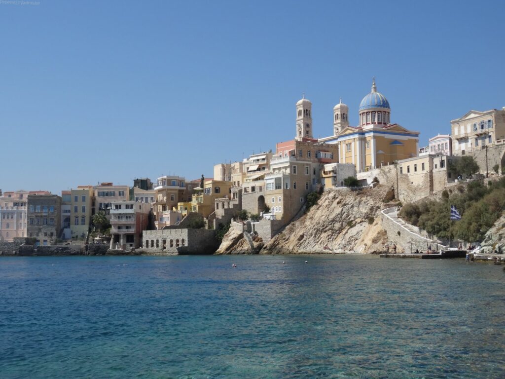 Vue sur Agios Nikolaos et le quarteir Vaporia - Syros