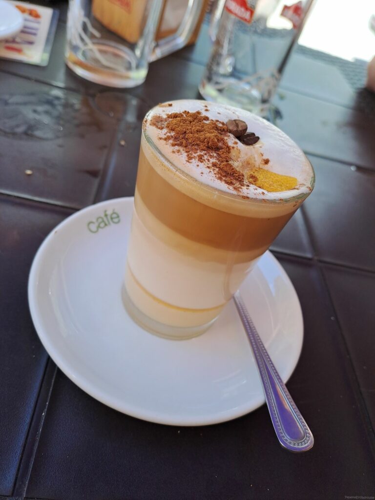 Bar Zumeria Lila - barraquito - Gomera